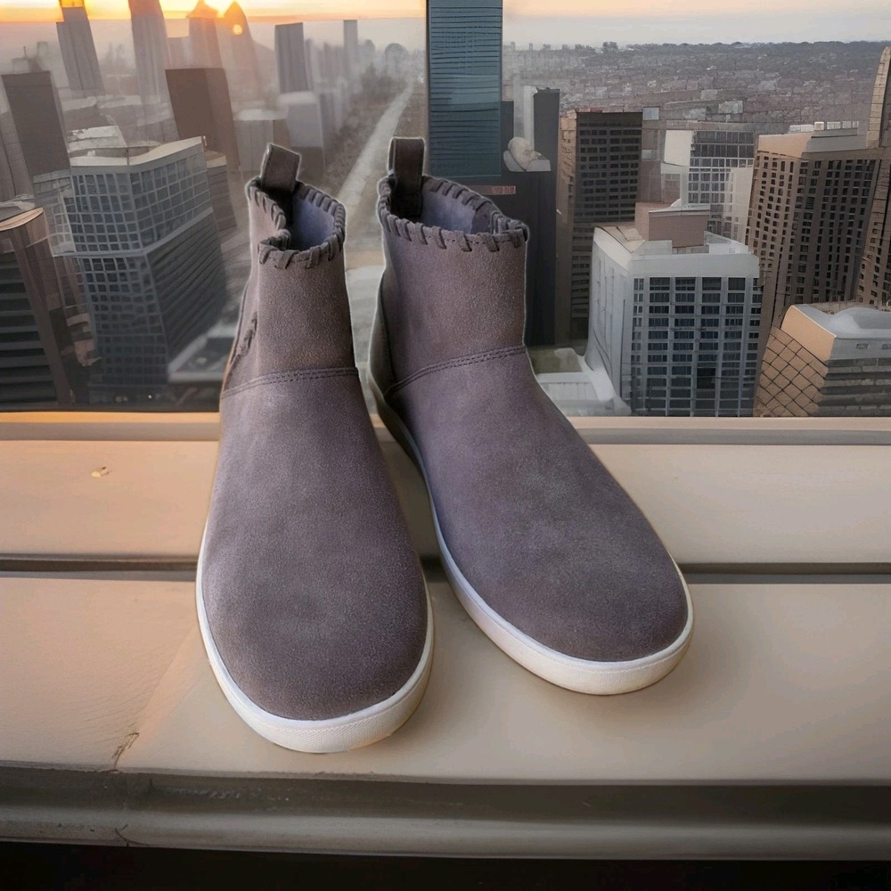 KOOLABURRA BY UGG RYLEE SUEDE SLIP ON BOOT Size 10 Taupe Plum Brown